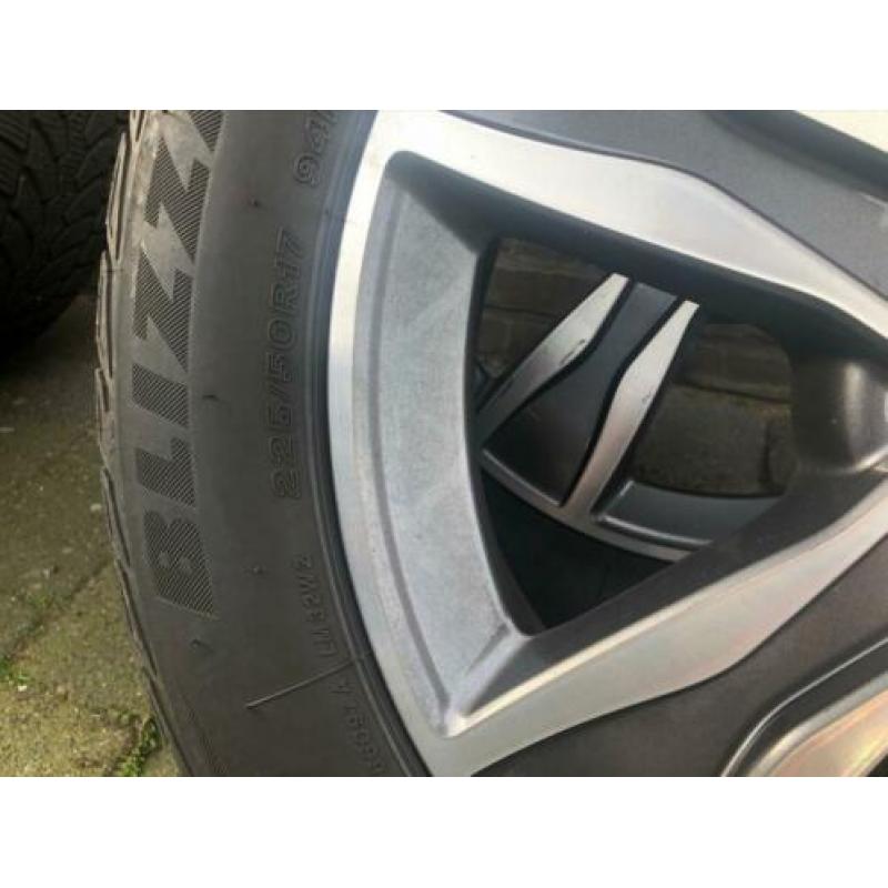 2 complete Sets Mercedes 5x112 Zomer/Winter