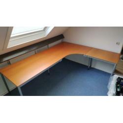 Ruim IKEA hoekbureau 240x200