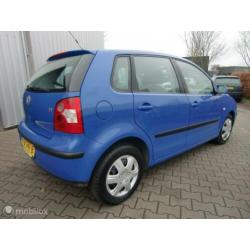 Volkswagen Polo 1.2-12V APK 21-2-2021 BIJNA NIEUWSTAAT INR.