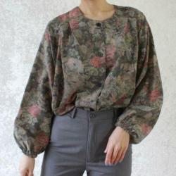Vintage groen beige blouse rood bloem