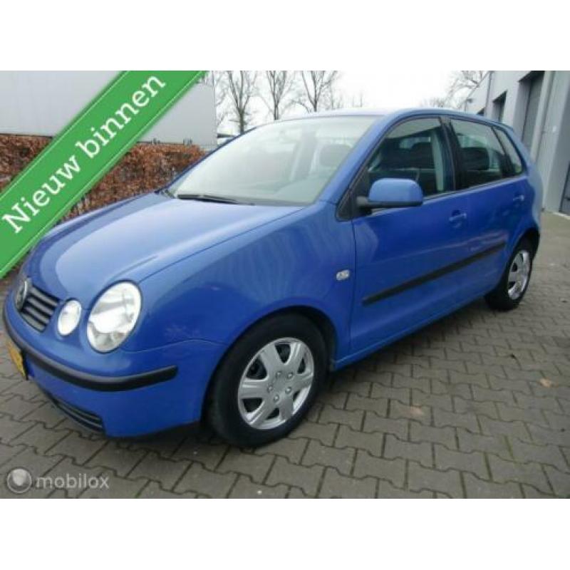 Volkswagen Polo 1.2-12V APK 21-2-2021 BIJNA NIEUWSTAAT INR.
