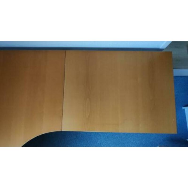 Ruim IKEA hoekbureau 240x200