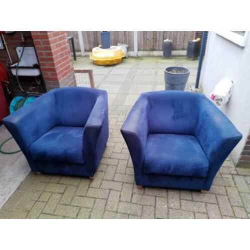2 blauwe stoelen 75 x 90 cm