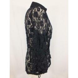 Gave zwarte kanten blouse.Mt M.Merk Trois de Bologne