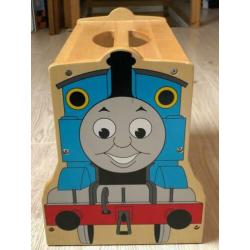 HOUT...WOODEN...opberg krukje ...Thomas de trein