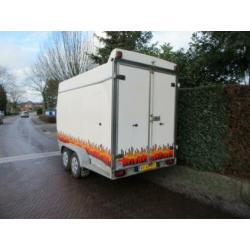 Gesloten polyester tandemasser. REBEL. 370x166x205 cm