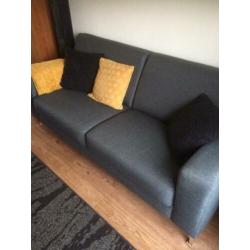 grijs blauwe bank, 2 en 3 zits