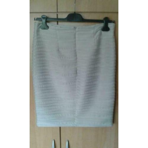 Beige rok van H&M. Maat 40
