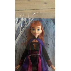 Hasbro Disney Frozen II Anna en Elsa poppen nieuw