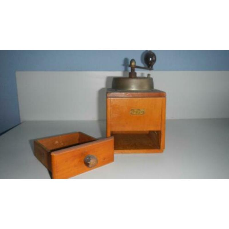 Hand Koffiemolen antiek