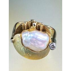 14k. gouden Parel ring met briljant