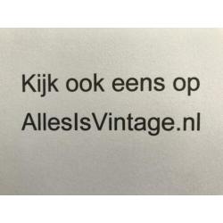 Retro Set van 3 gekleurde Arc France glazen bakjes schaaltj