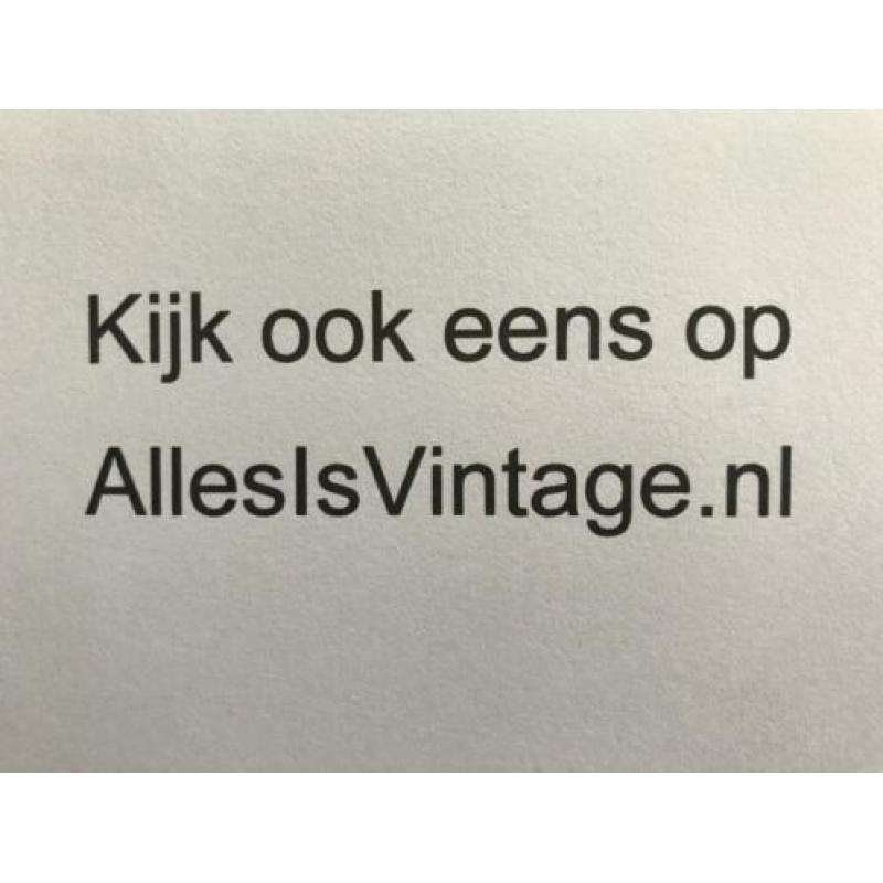 Retro Set van 3 gekleurde Arc France glazen bakjes schaaltj