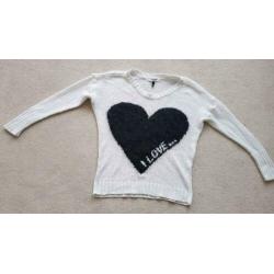 Gebroken wit trui van Bershka maat s dames kleding hart love