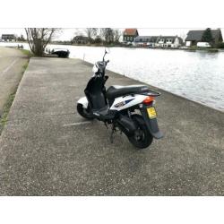 Kymco Agility 2018 bromscooter met fabrieksgarantie!