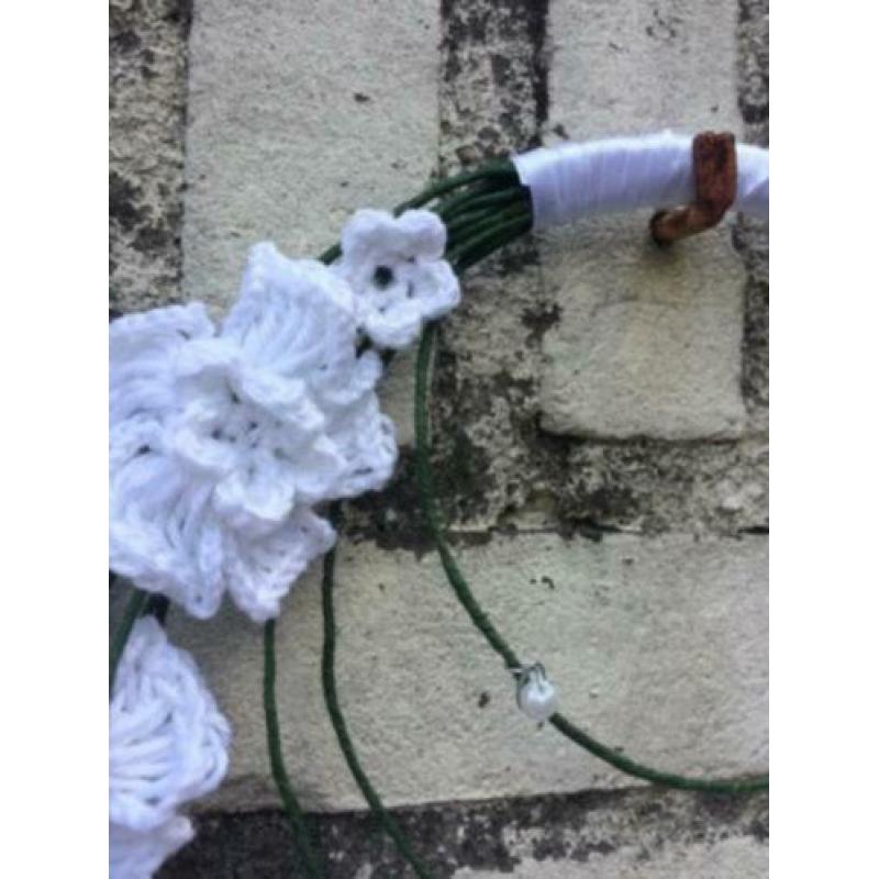Bruidsboeket hoepel bruid huwelijk wit groen parel bloemen