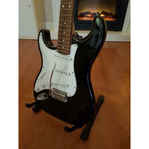 Volledige gitaar set. 2 gitaren en versterker + accessoires