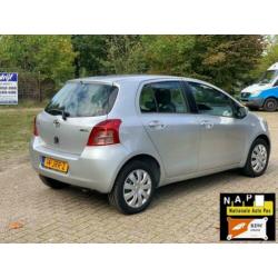 Toyota Yaris 1.3 16v VVT-i Linea Terra Airco Navi St. Verwar