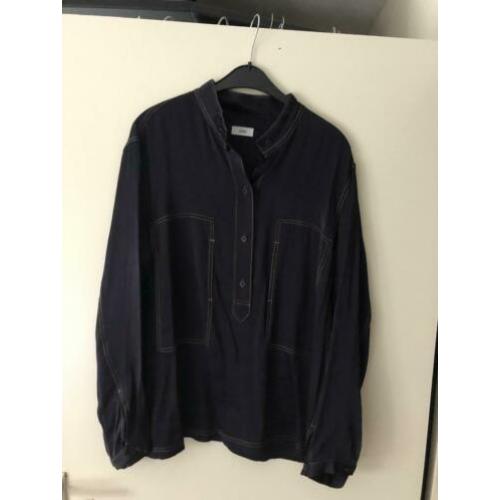 Closed blouse