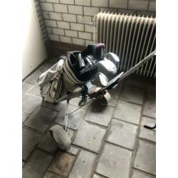 Uitstekende set met Titleist trolley en Callaway tas