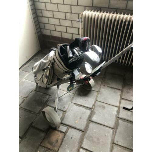 Uitstekende set met Titleist trolley en Callaway tas