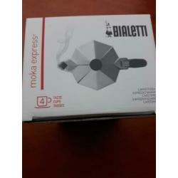 Bialetti Moka express 4 kops