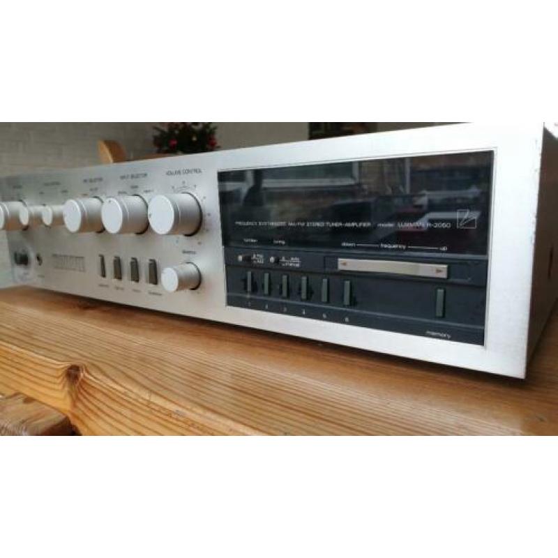 Luxman R 2050