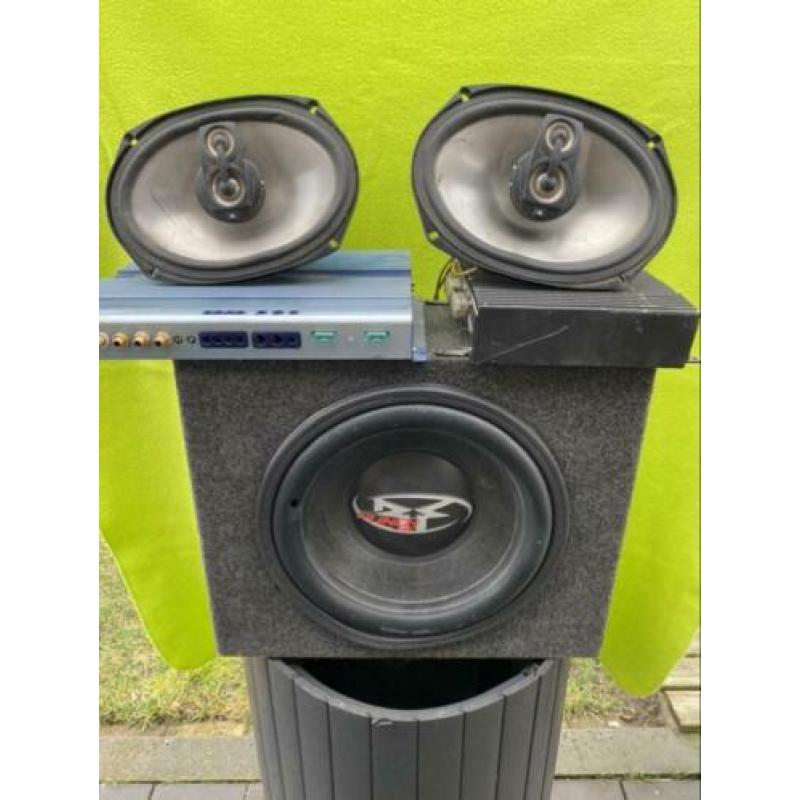 Te koop subwoofer punch incl. twee versterkers/ luidsprekers