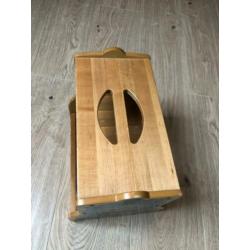 HOUT...WOODEN...opberg krukje ...Thomas de trein