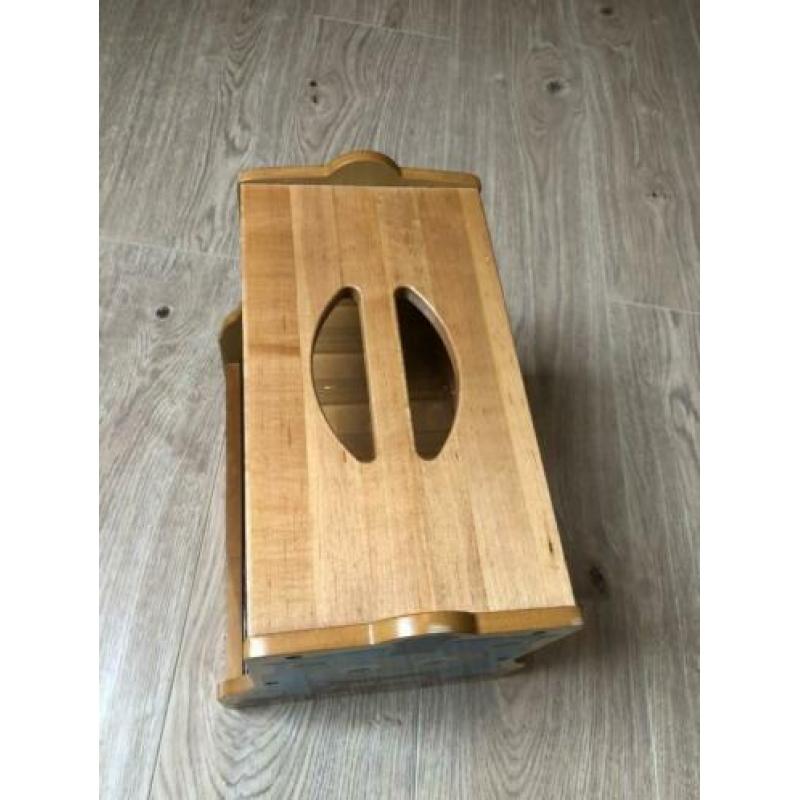 HOUT...WOODEN...opberg krukje ...Thomas de trein