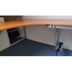 Ruim IKEA hoekbureau 240x200
