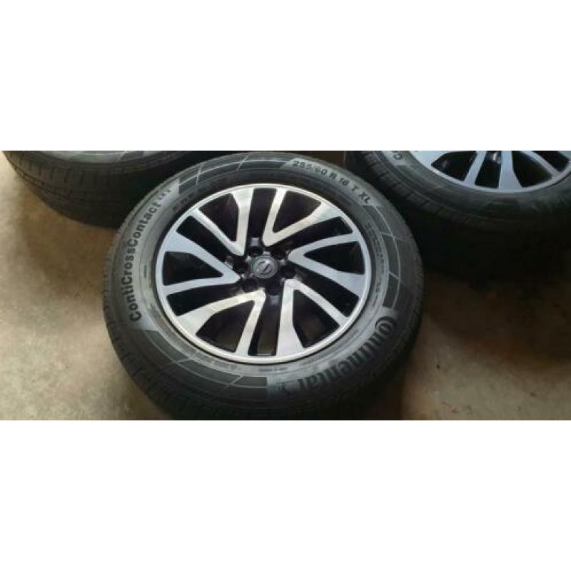 ? 18” Originele Nissan Navara Np300/ D40 Velgen met Banden