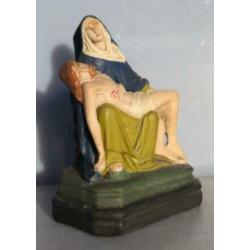 Oud beeld Pieta H 22,5 cm B