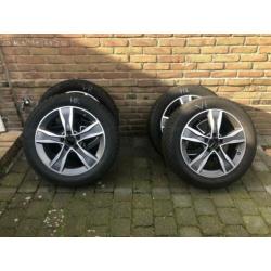 2 complete Sets Mercedes 5x112 Zomer/Winter