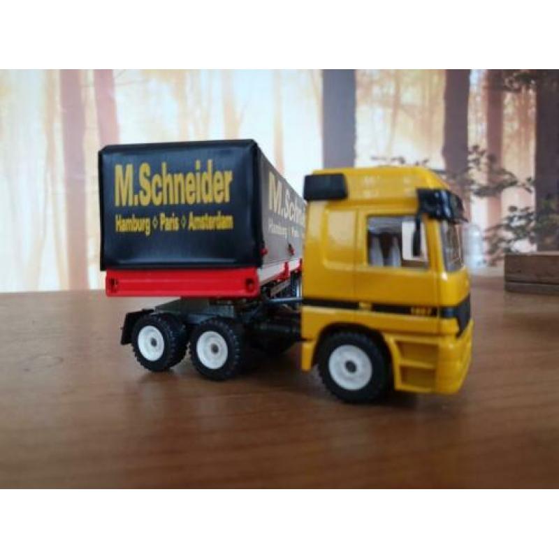 Siku Mercedes Actros M. Schneider Amsterdam 1:55 NM
