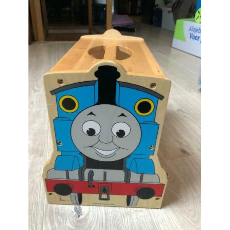HOUT...WOODEN...opberg krukje ...Thomas de trein