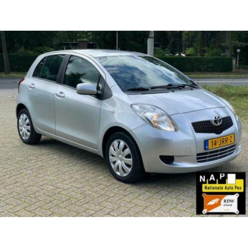 Toyota Yaris 1.3 16v VVT-i Linea Terra Airco Navi St. Verwar