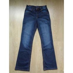 2 NIEUWE Arizona Bootcutjeans "Svenja" maat 38L (76)