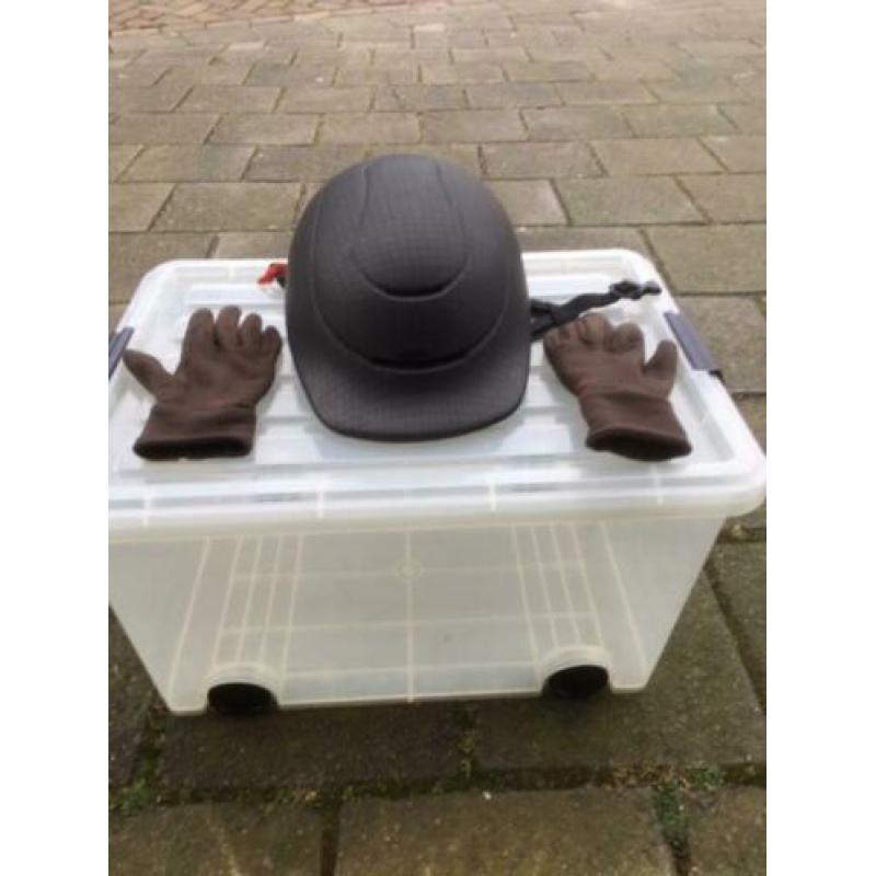 Paardrij cap, laarzen en handschoenen