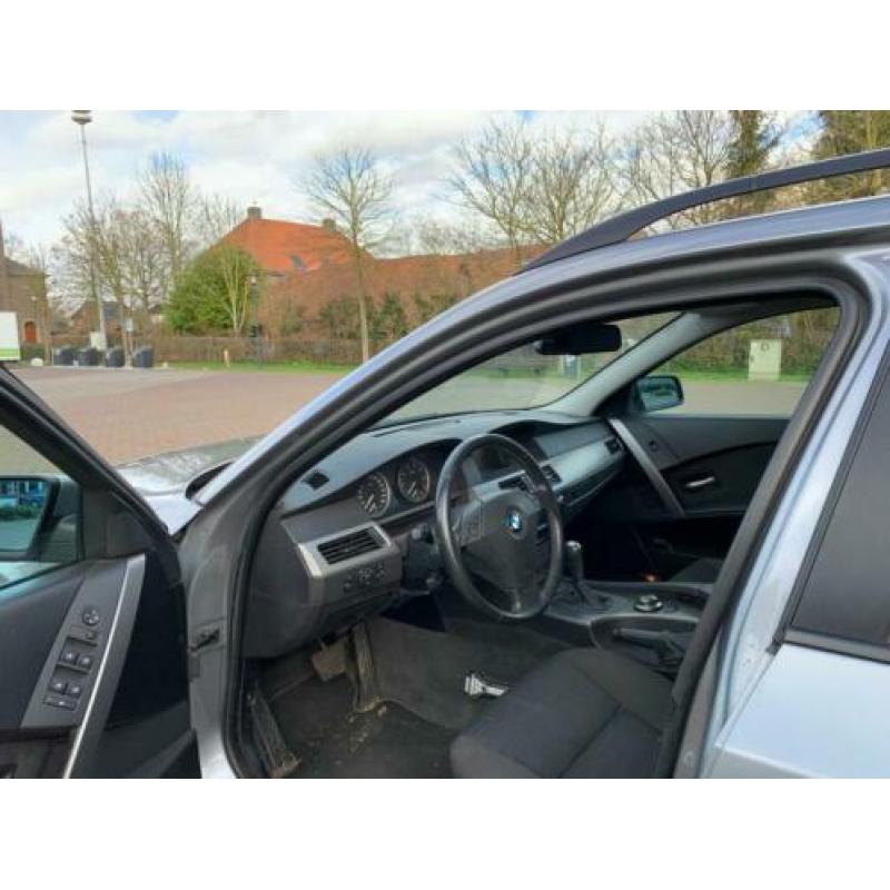 BMW 5-serie 523i Touring Executive