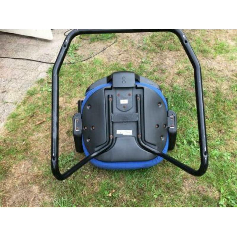 4 kobaltblauwe kantoorstoelen