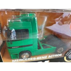 Mercedes-Benz Actros green 1:32 ( Welly/ SH Models)