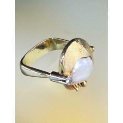 14k. gouden Parel ring met briljant
