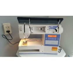 Husqvarna 400 computer naaimachine