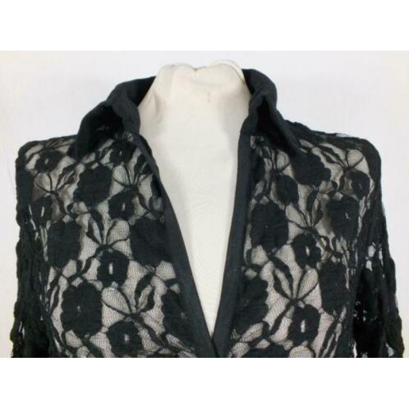 Gave zwarte kanten blouse.Mt M.Merk Trois de Bologne