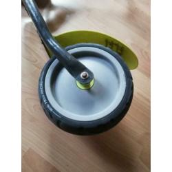 Een stoere kunststof step. Mini Trex.
