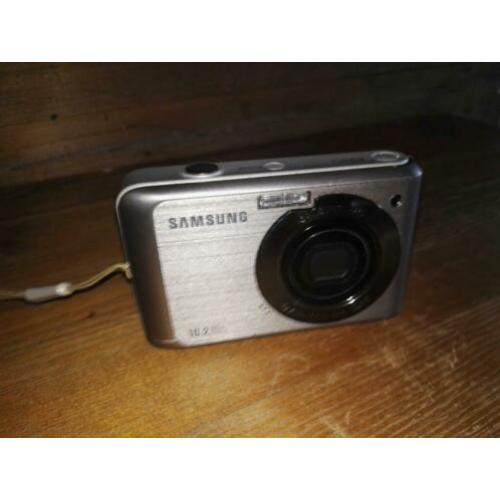 Samsung ES20 10.2 MP compact camera