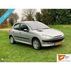 Peugeot 206 1.4 Gentry NAP/AIRCO/ZEER NETJES/DB RIEM VERVANG