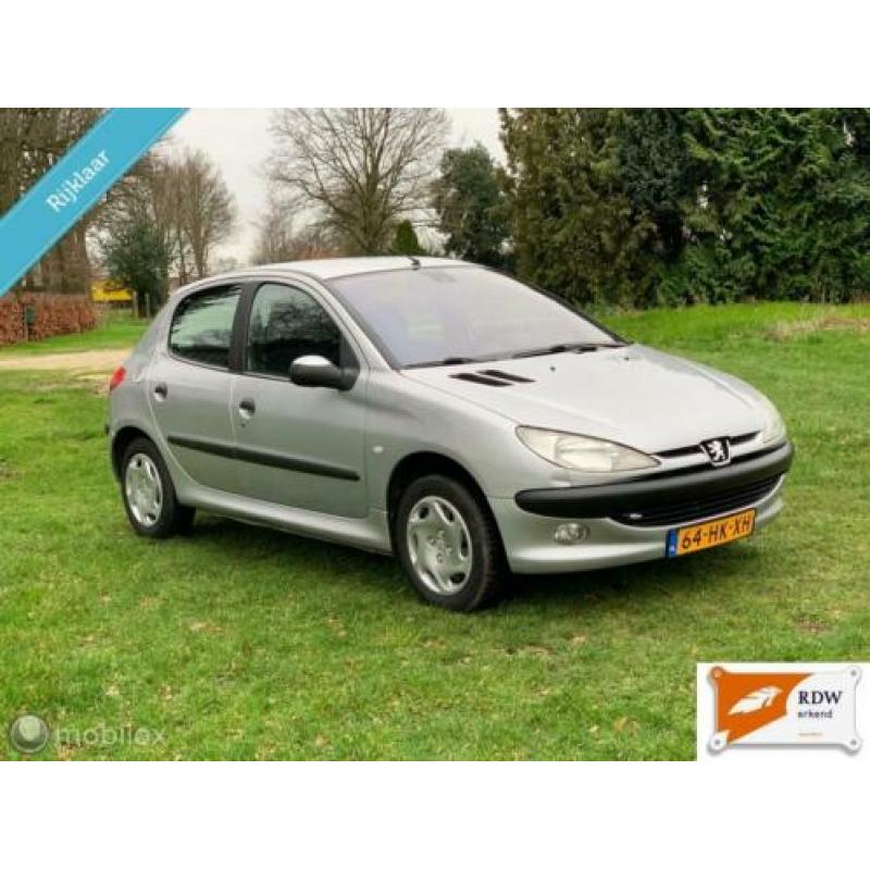 Peugeot 206 1.4 Gentry NAP/AIRCO/ZEER NETJES/DB RIEM VERVANG