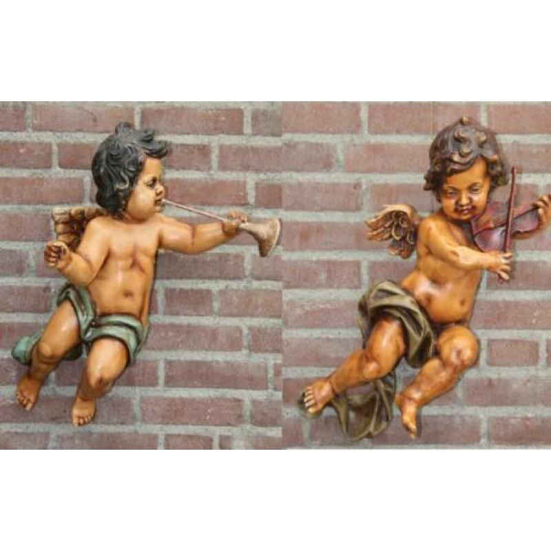 2 grote engelen, lengte; 53 en 56cm